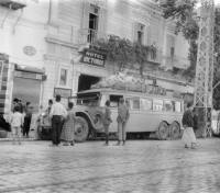 nairn_bus_in-damascus_small